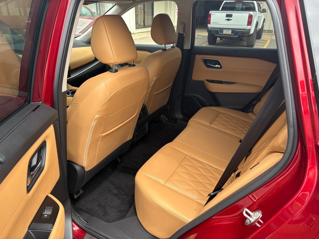 2023 Nissan Rogue Image 7