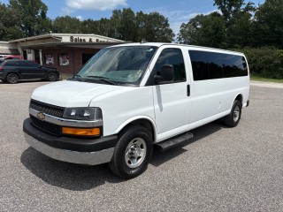 Image for 2020 Chevrolet Express LT 12 Passenger ID: 6756714