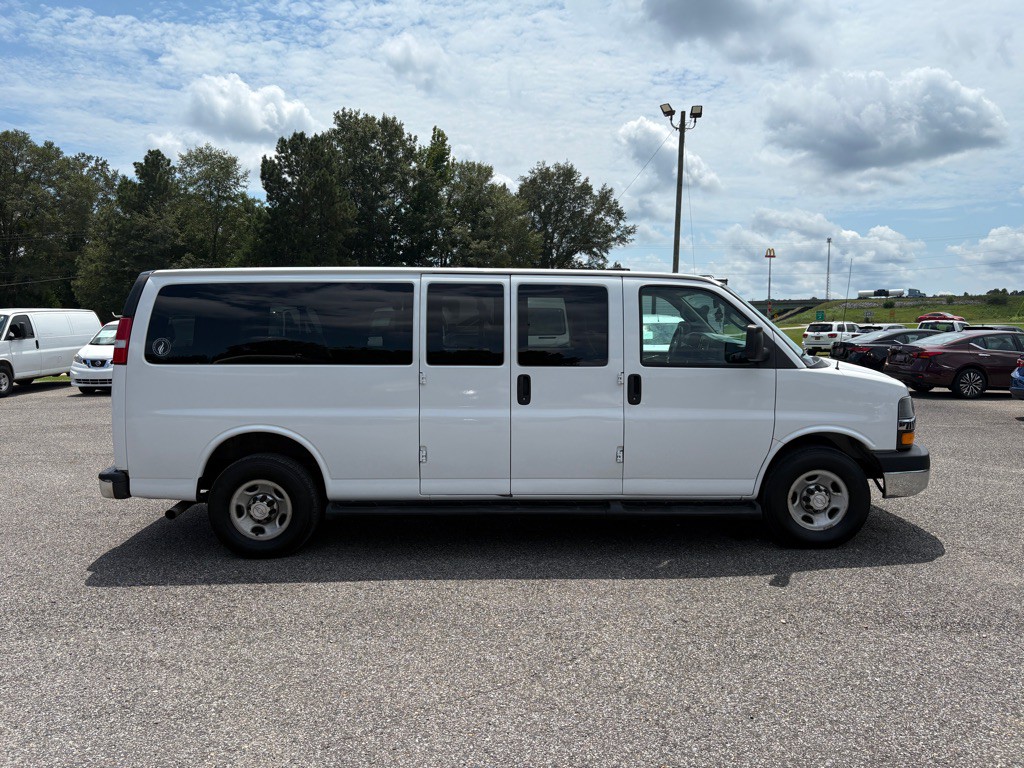 2020 Chevrolet Express Image 2