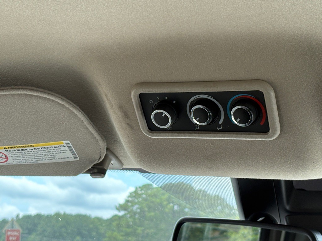 2020 Chevrolet Express Image 10