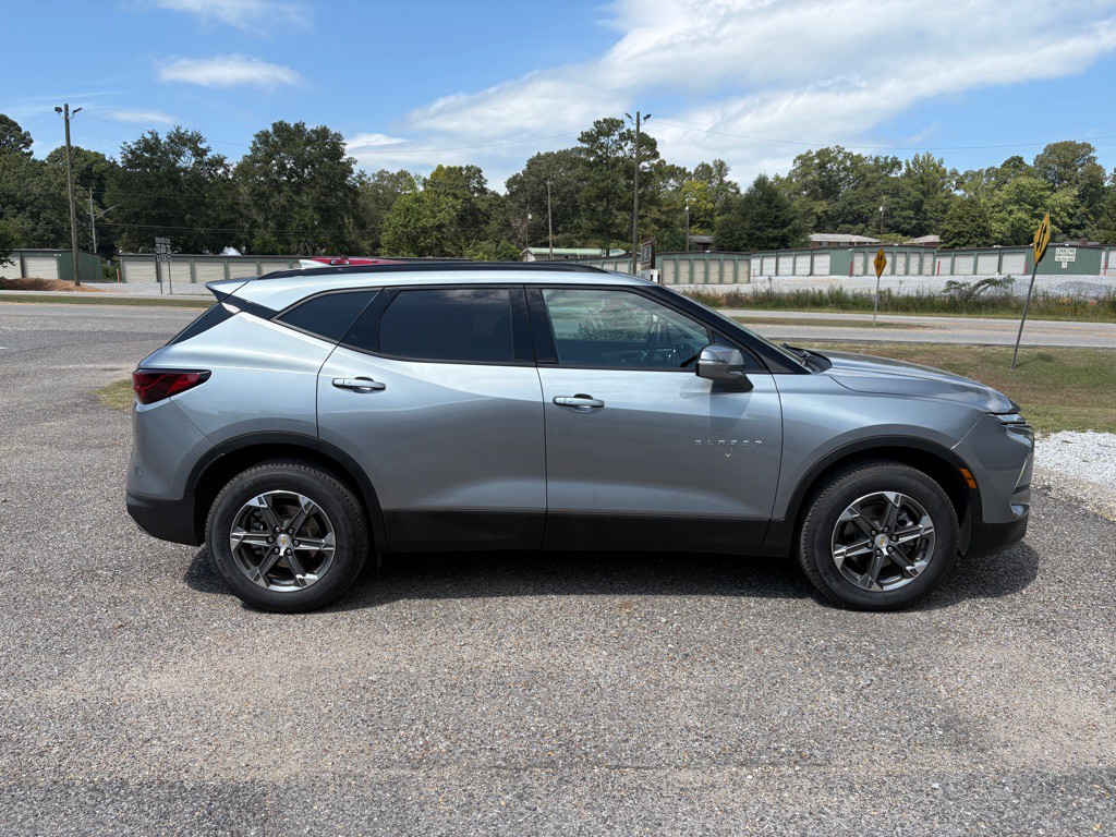 2024 Chevrolet Blazer Image 2