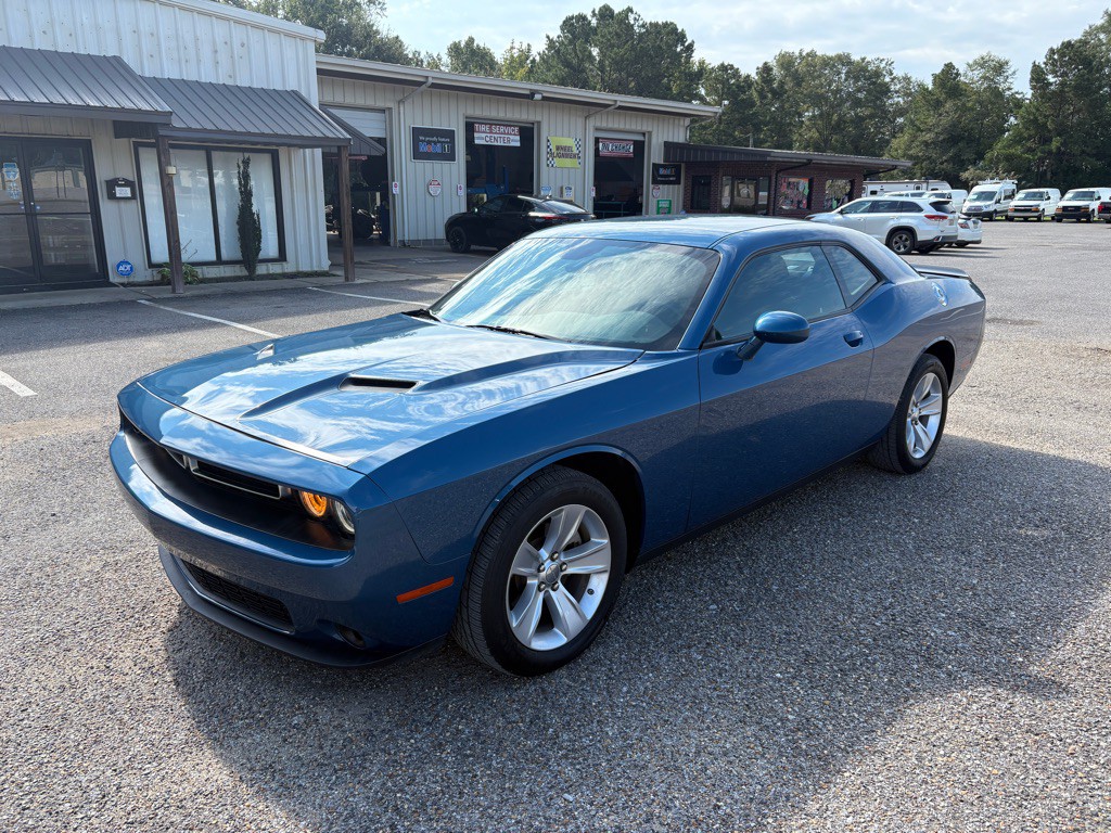 2023 Dodge Challenger Image 1