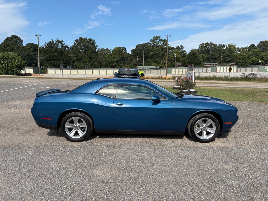 2023 Dodge Challenger Image 2