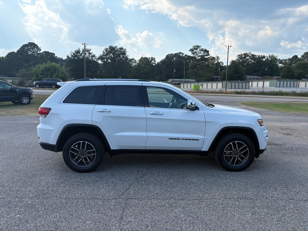 2022 Jeep Grand Cherokee Image 2