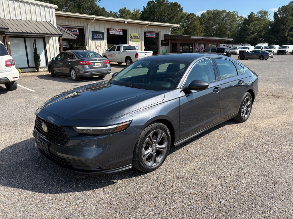 2023 Honda Accord Image 1