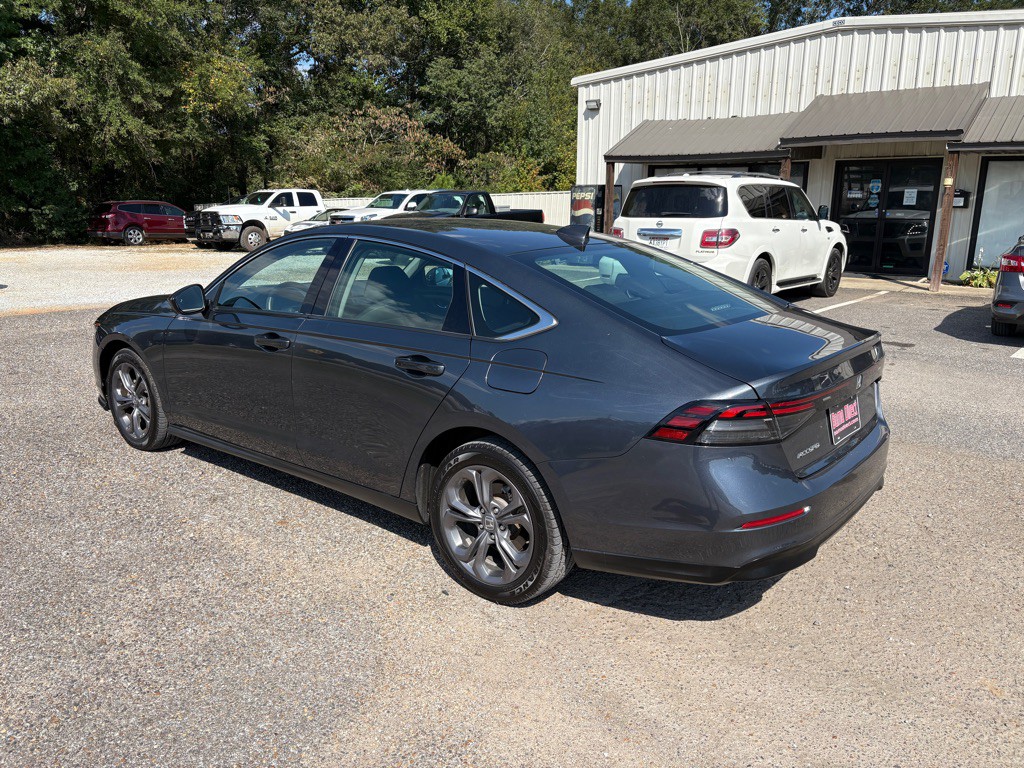 2023 Honda Accord Image 3