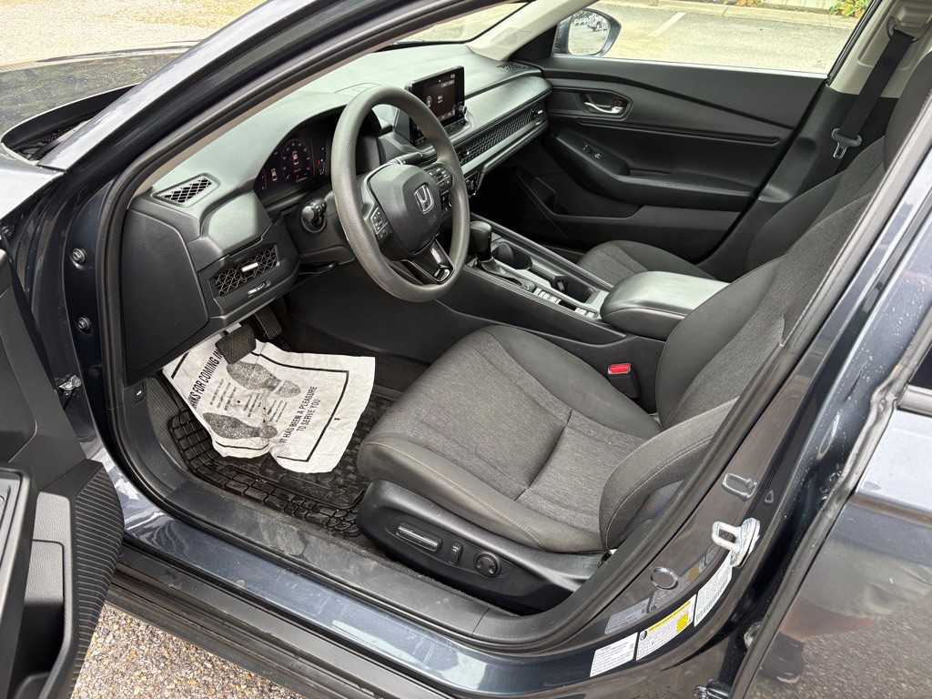 2023 Honda Accord Image 6