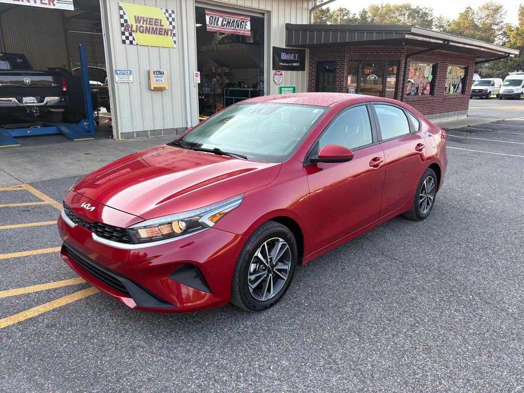 2024 Kia Forte Image 1