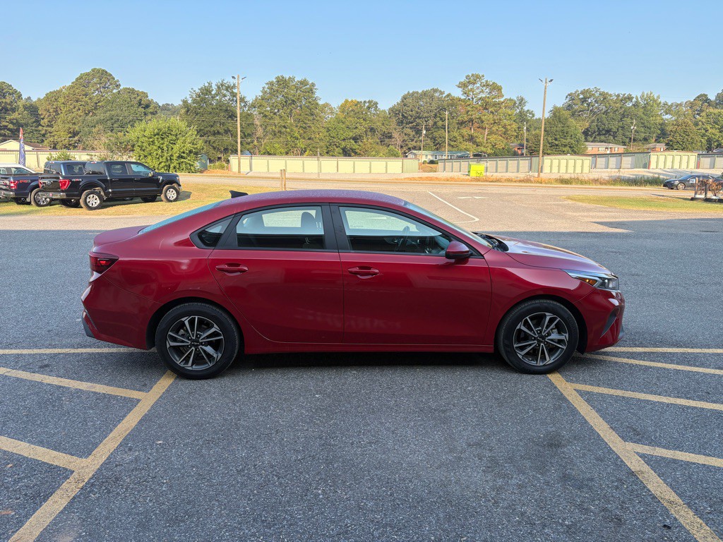 2024 Kia Forte Image 2