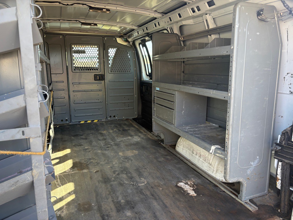 2019 Chevrolet Express Image 5