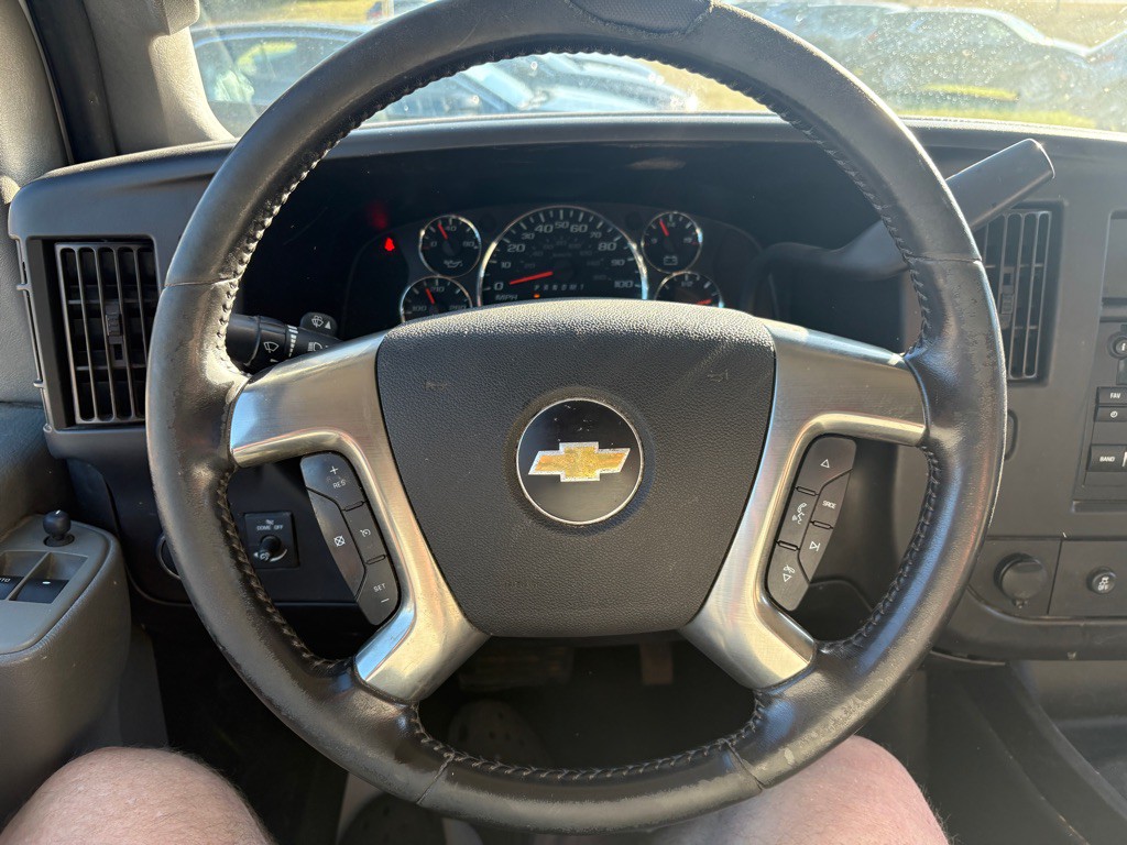 2019 Chevrolet Express Image 7