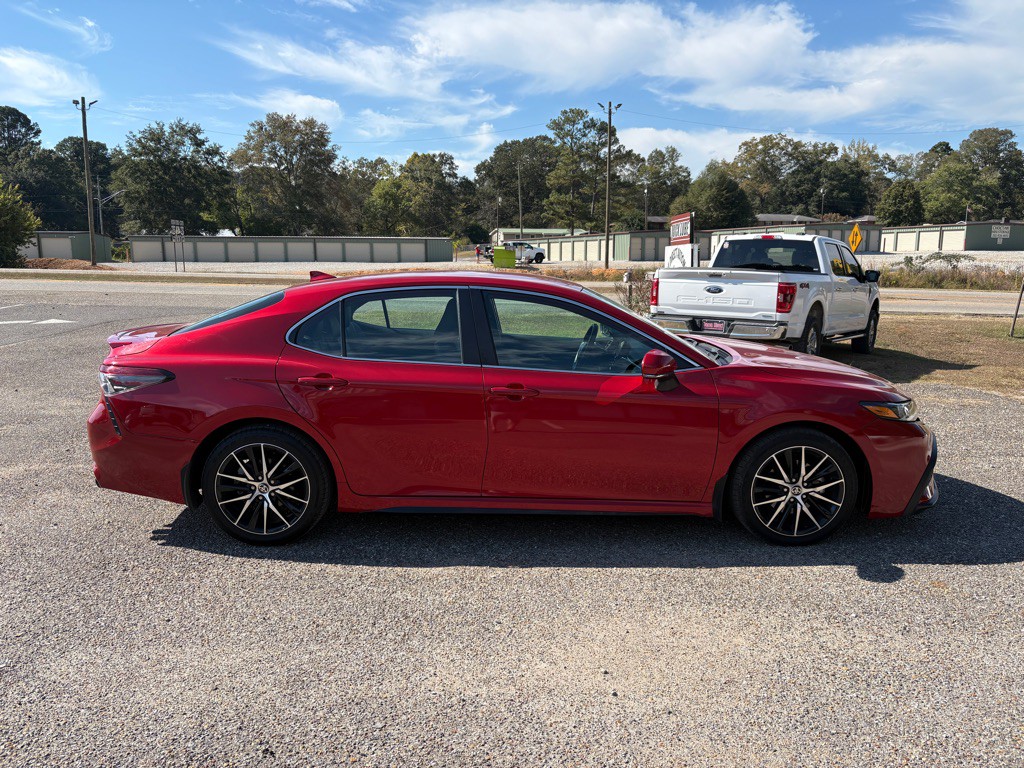 2024 Toyota Camry Image 2