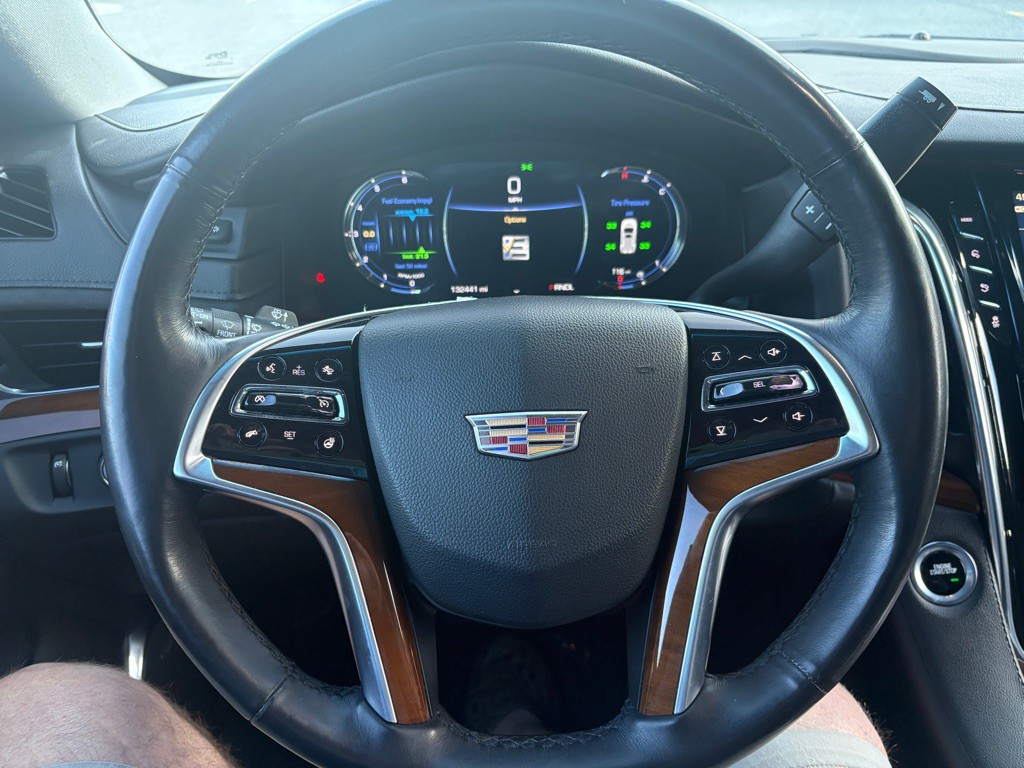 2017 Cadillac Escalade Image 9