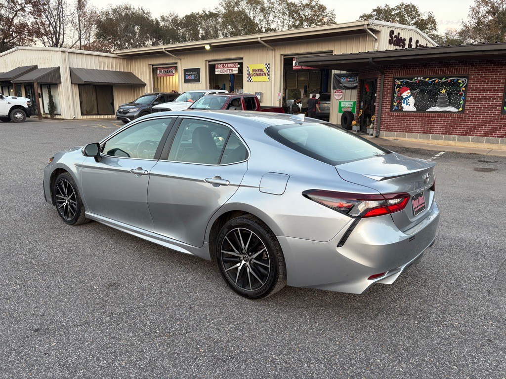 2024 Toyota Camry Image 3