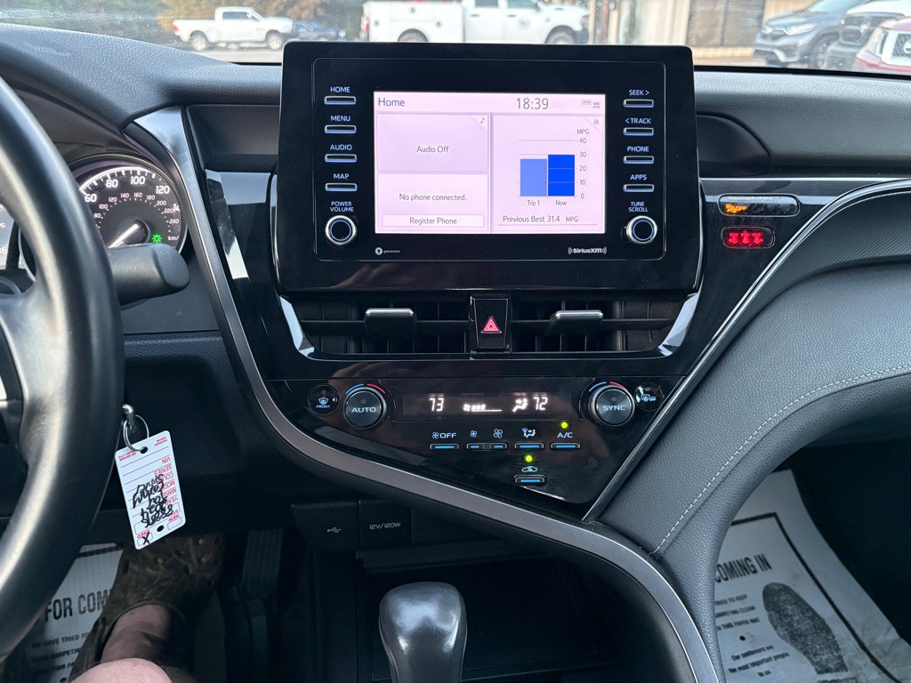 2024 Toyota Camry Image 8