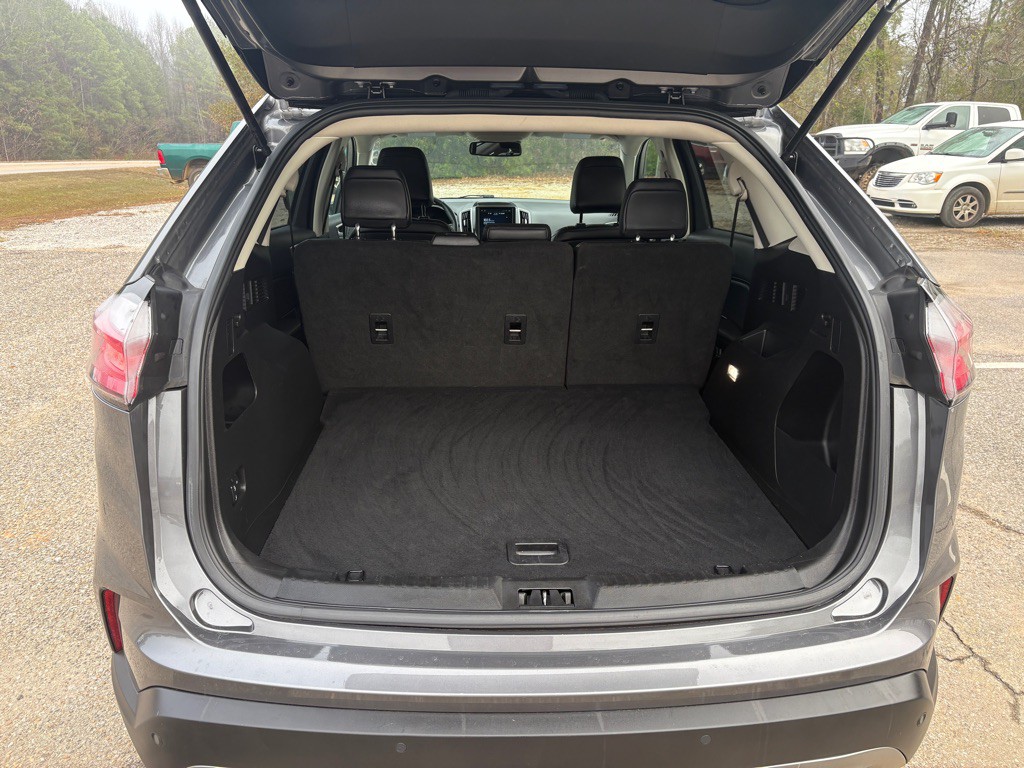 2023 Ford Edge Image 5