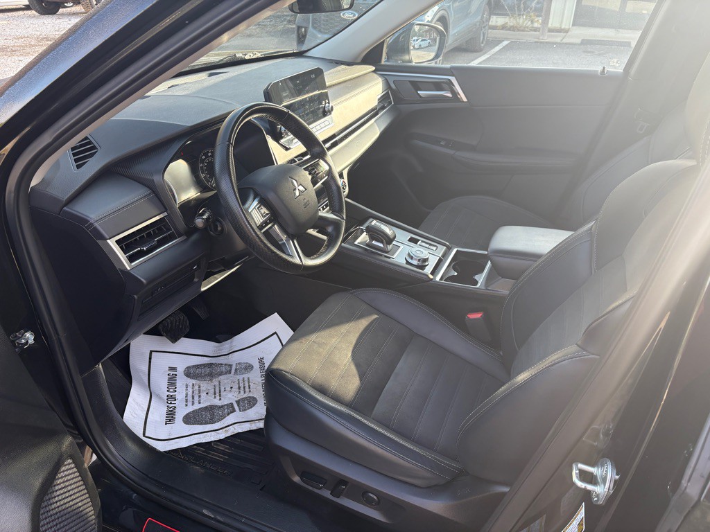 2024 Mitsubishi Outlander Image 7