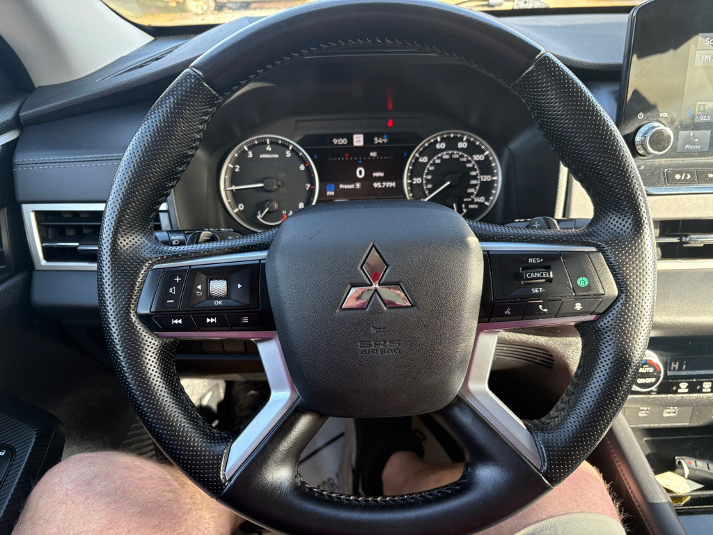 2024 Mitsubishi Outlander Image 8
