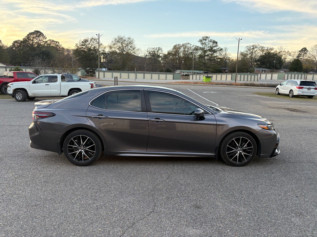 2024 Toyota Camry Image 2