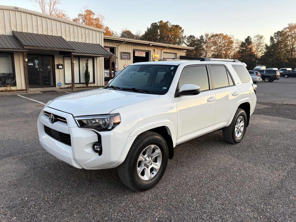 2023 Toyota 4Runner Image 1