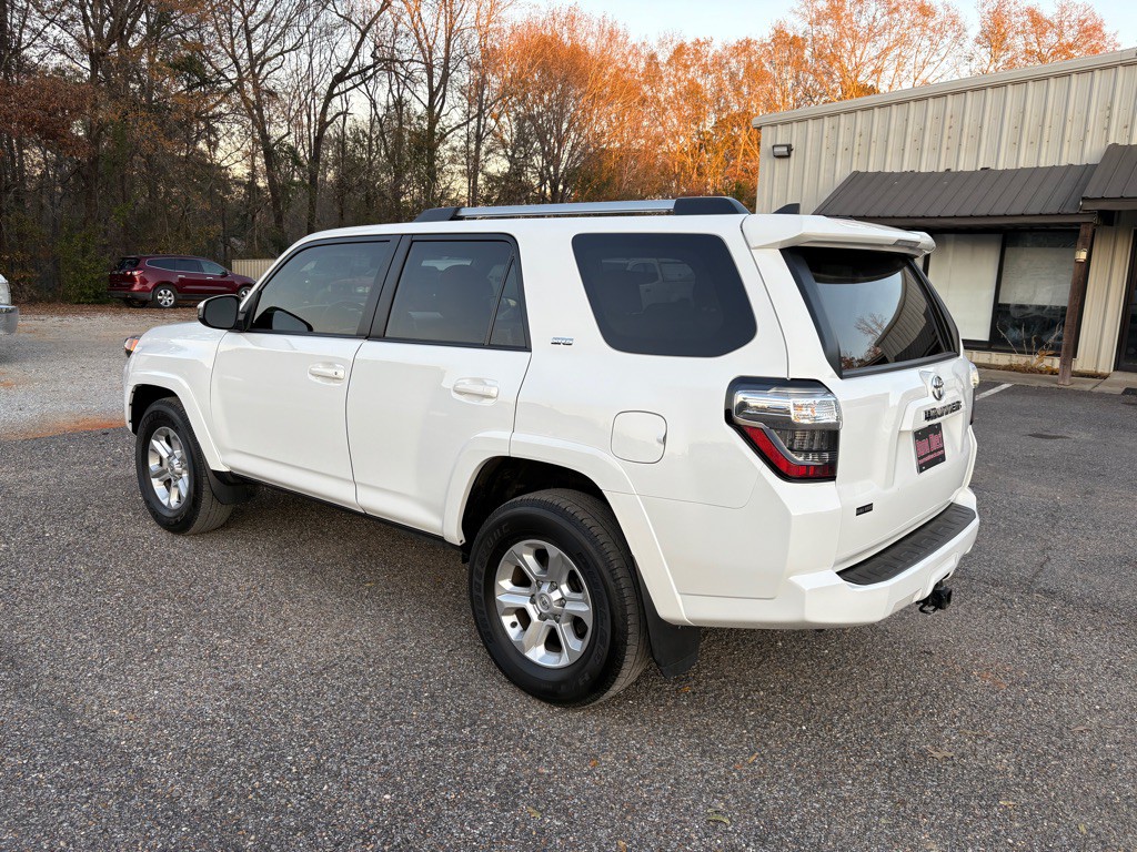 2023 Toyota 4Runner Image 4