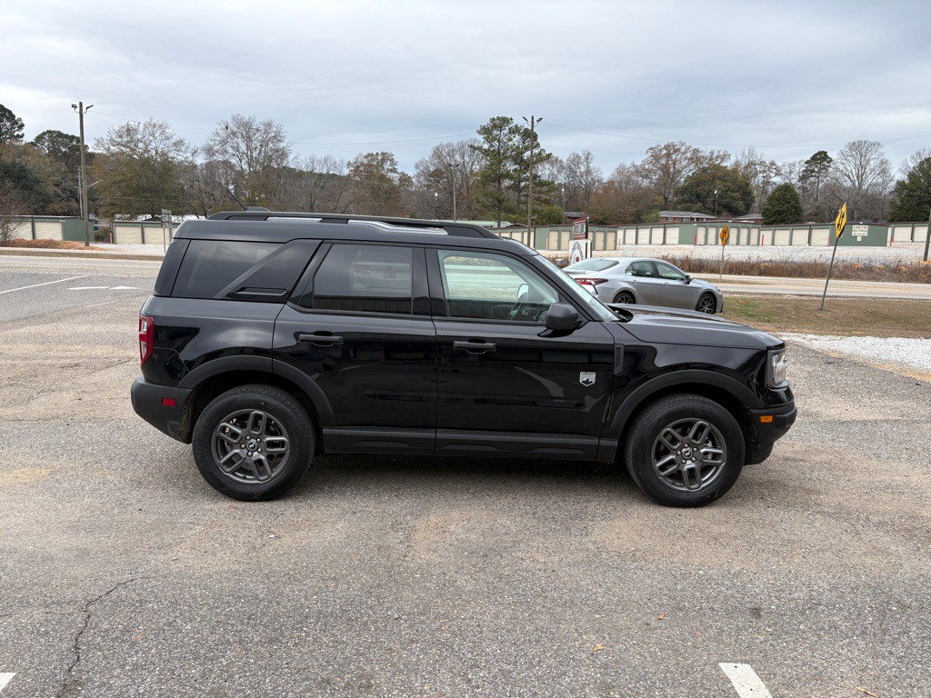 2025 Ford Bronco Image 2