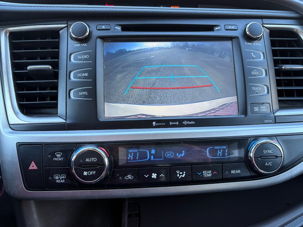 2018 Toyota Highlander Image 12