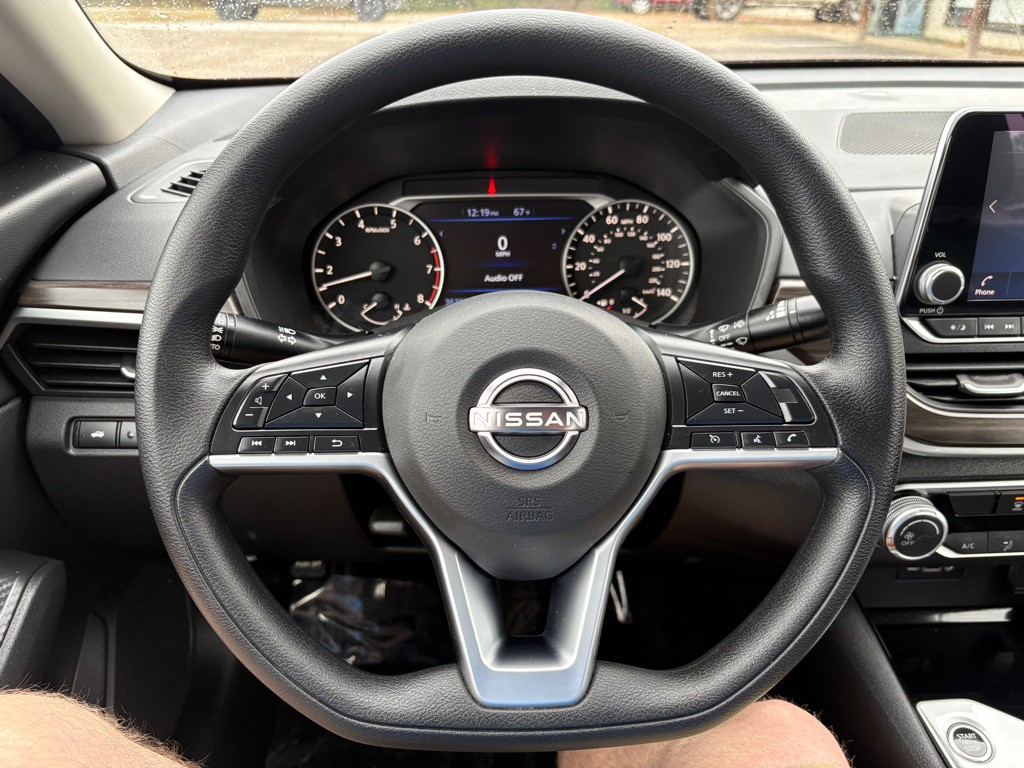 2024 Nissan Altima Image 6