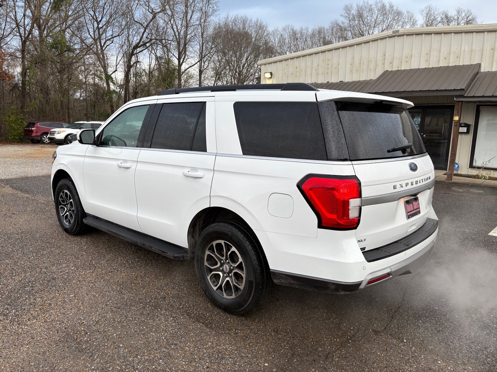 2024 Ford Expedition Image 3