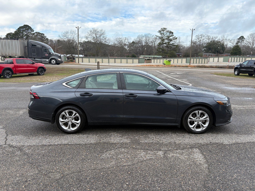 2024 Honda Accord Image 2