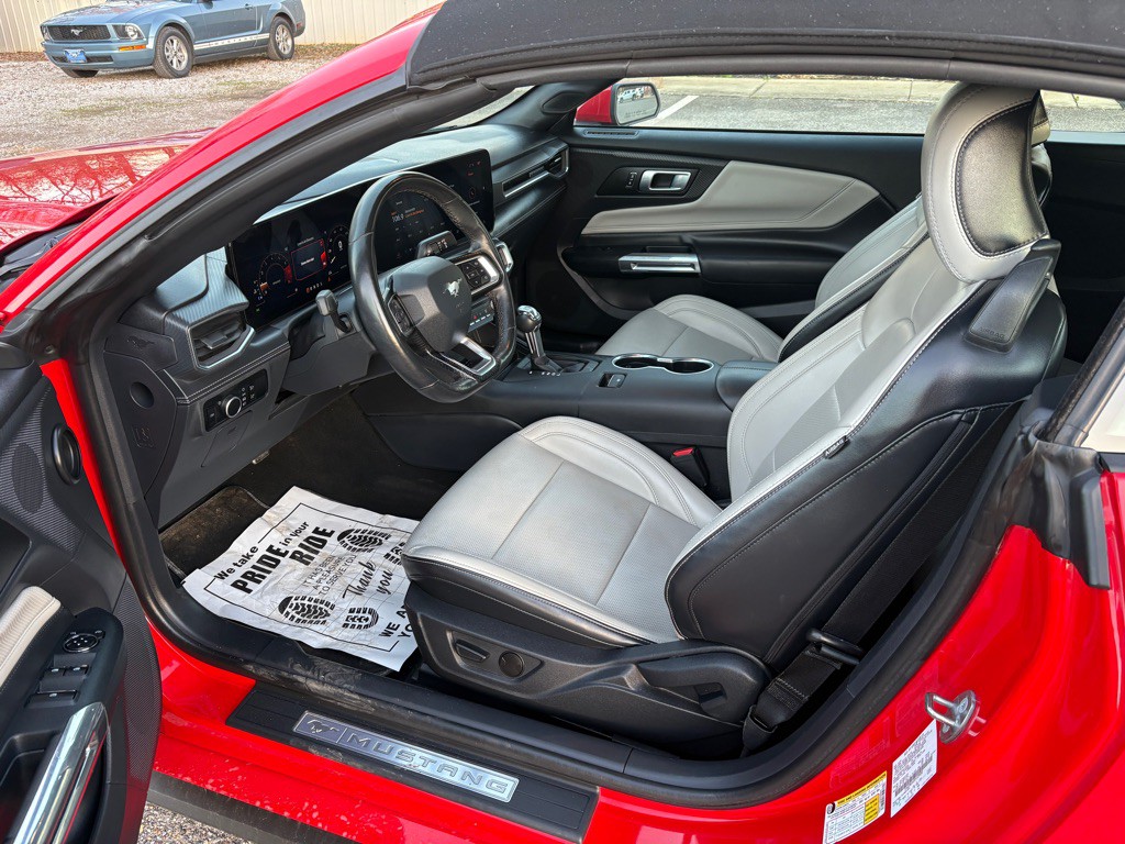 2024 Ford Mustang Image 5