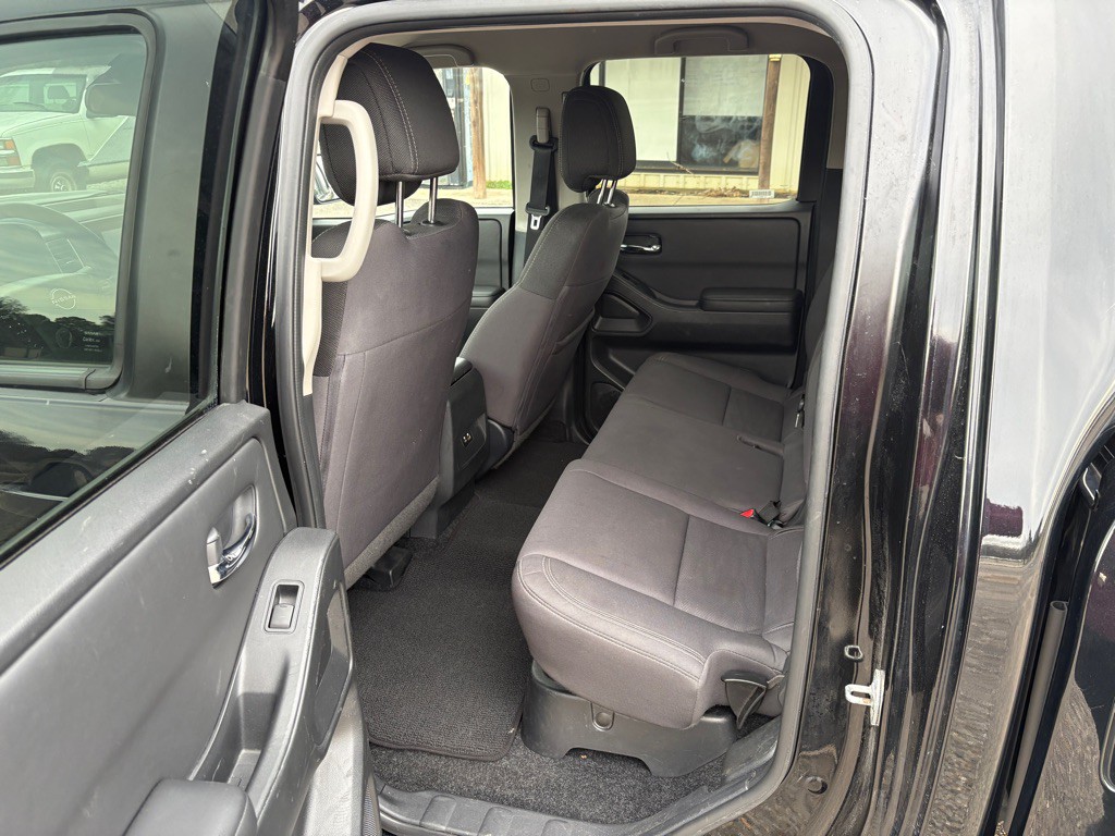 2023 Nissan Frontier Image 5
