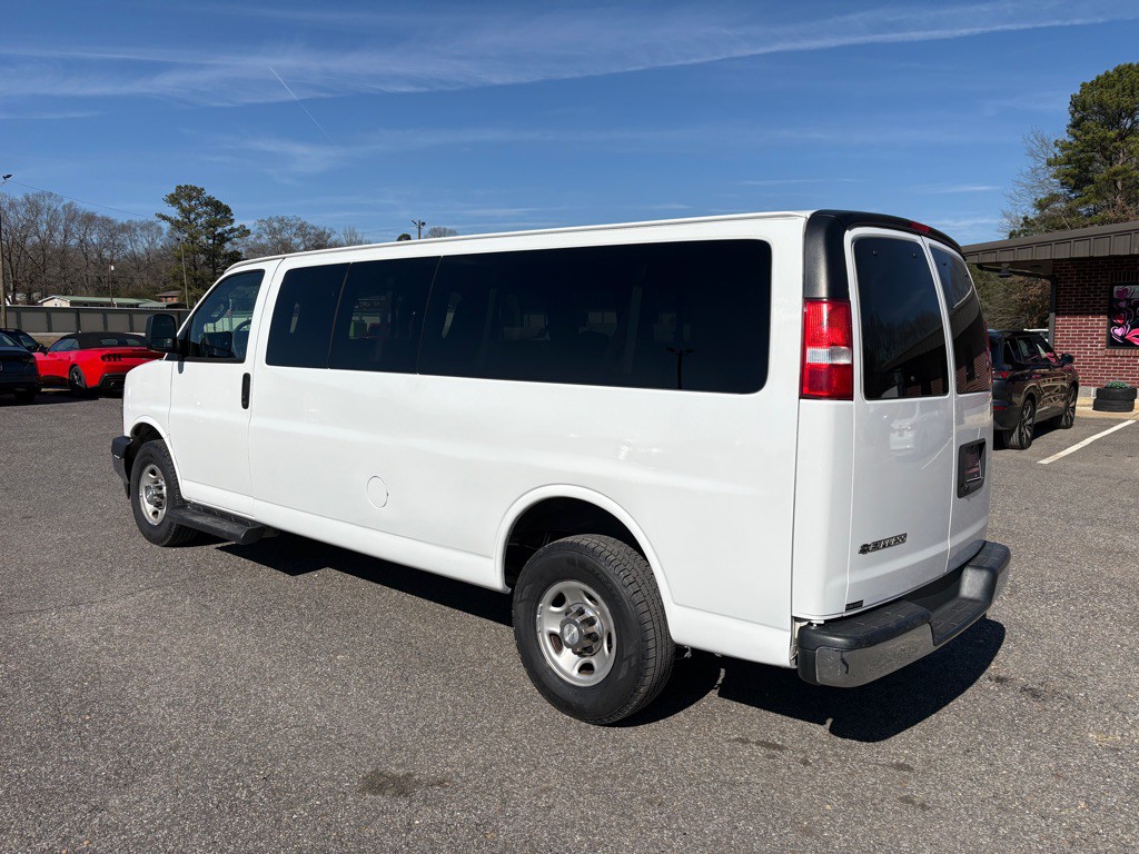 2020 Chevrolet Express Image 3