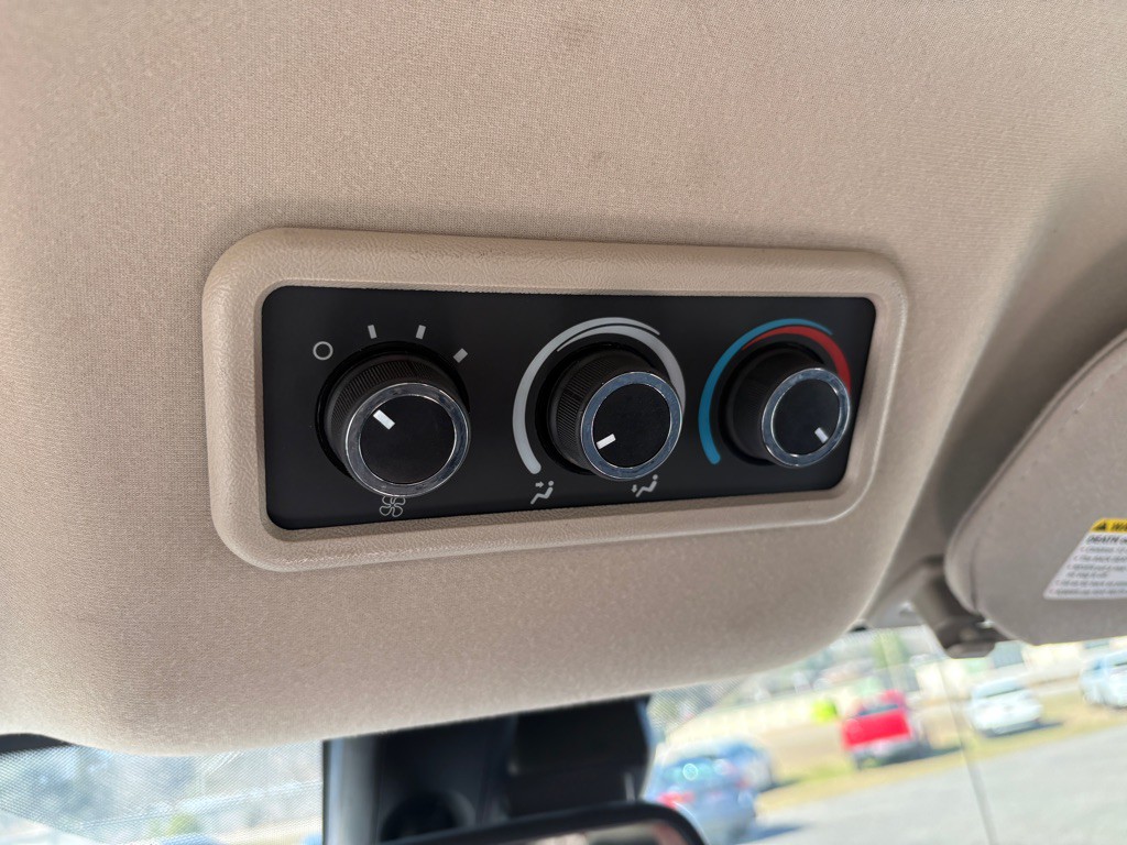 2020 Chevrolet Express Image 11