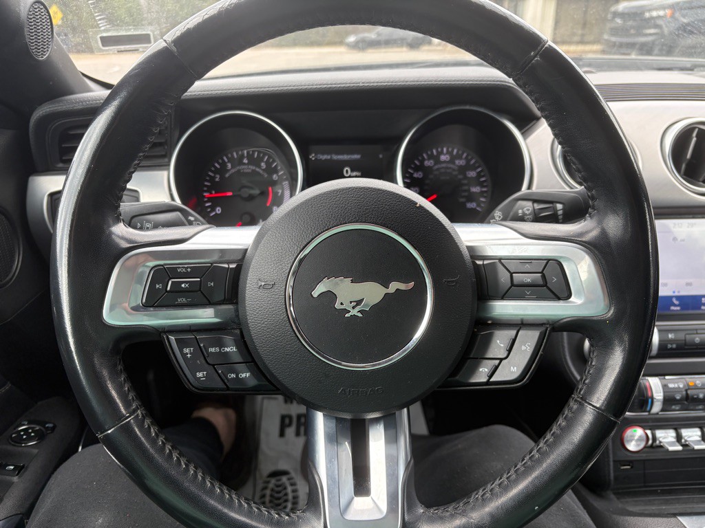 2023 Ford Mustang Image 5