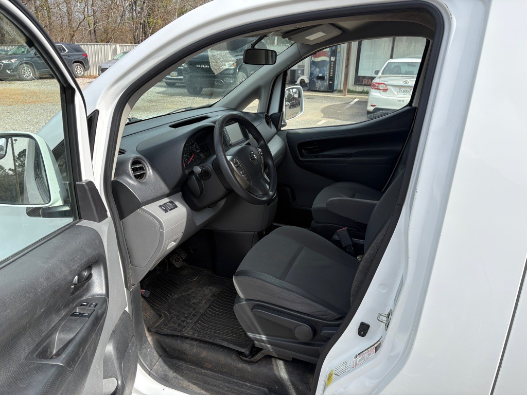 2020 Nissan NV200 Image 8