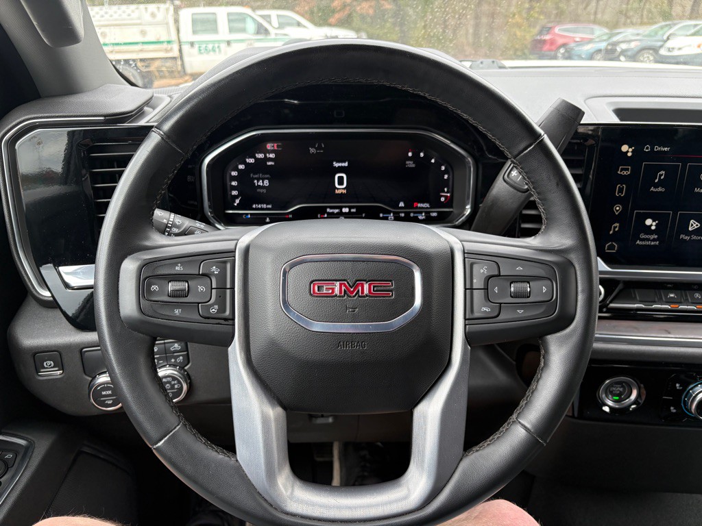 2024 GMC Sierra Image 7