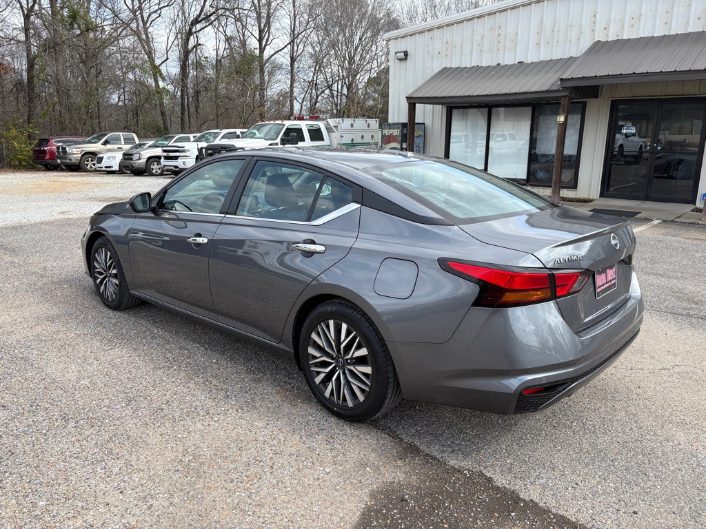 2024 Nissan Altima Image 3