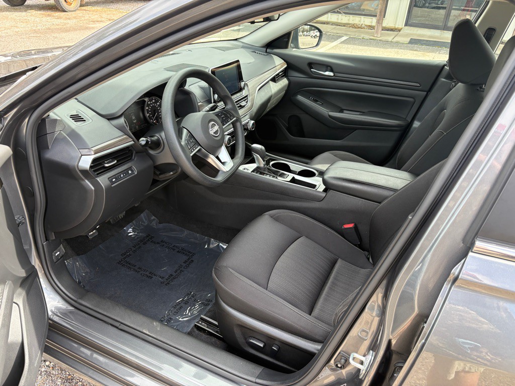 2024 Nissan Altima Image 5