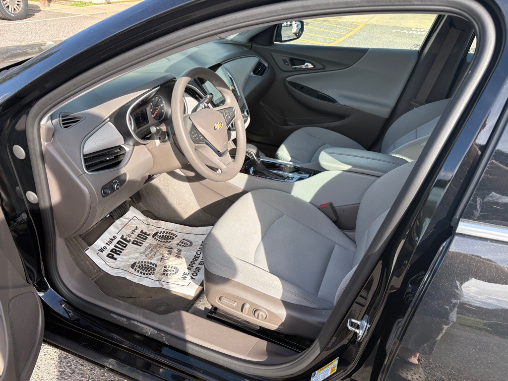 2025 Chevrolet Malibu Image 5