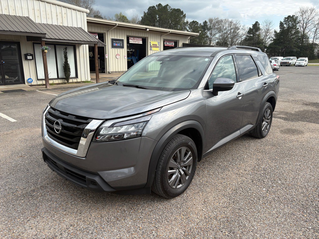 2024 Nissan Pathfinder Image 1