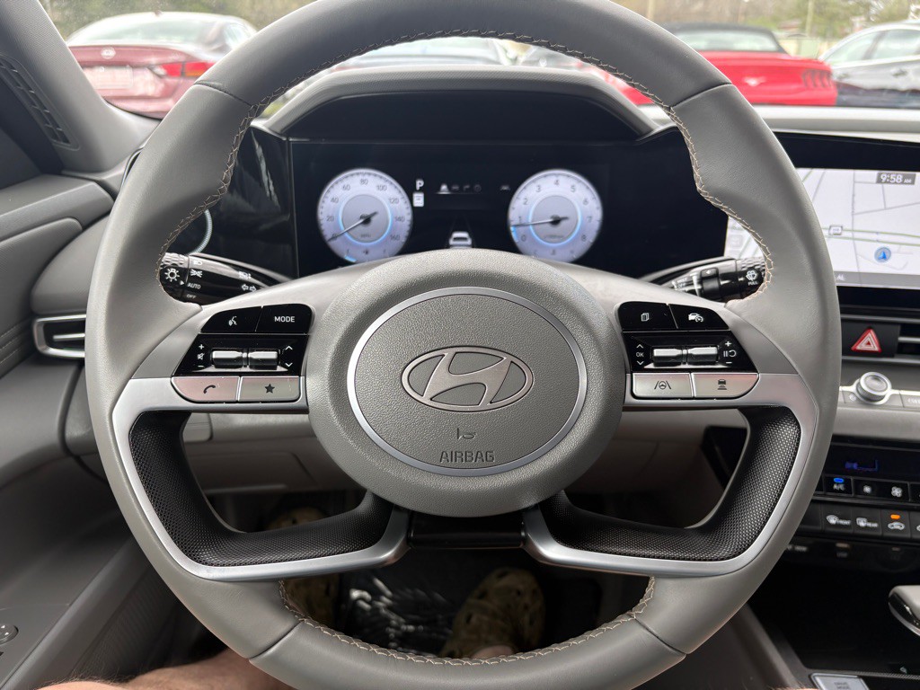 2025 Hyundai Elantra Image 6