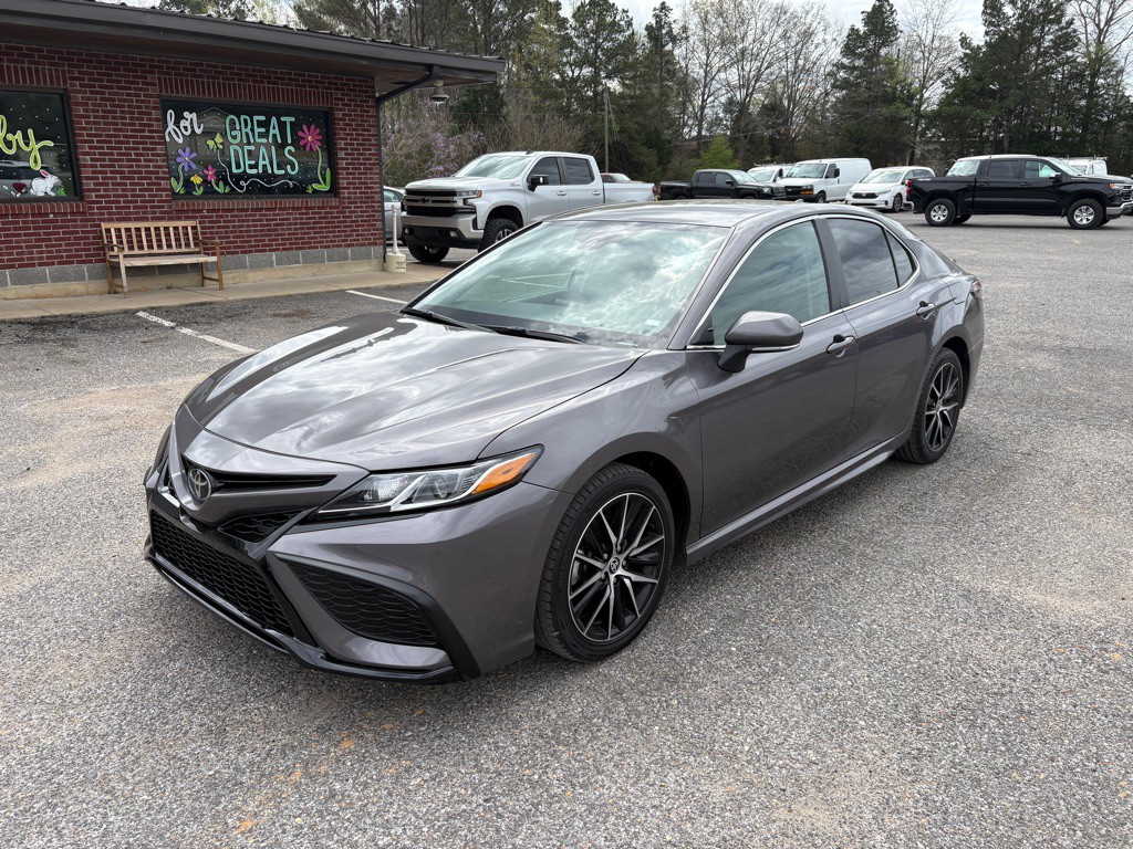 2024 Toyota Camry Image 1