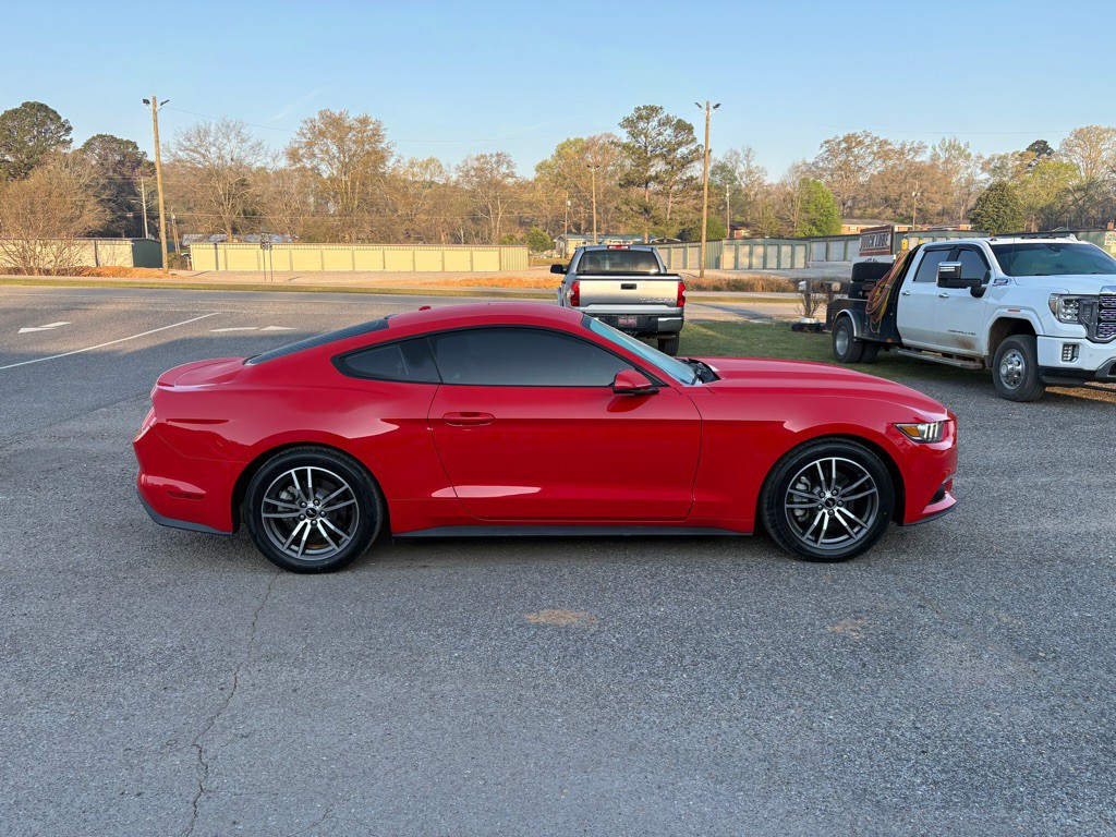 2017 Ford Mustang Image 2