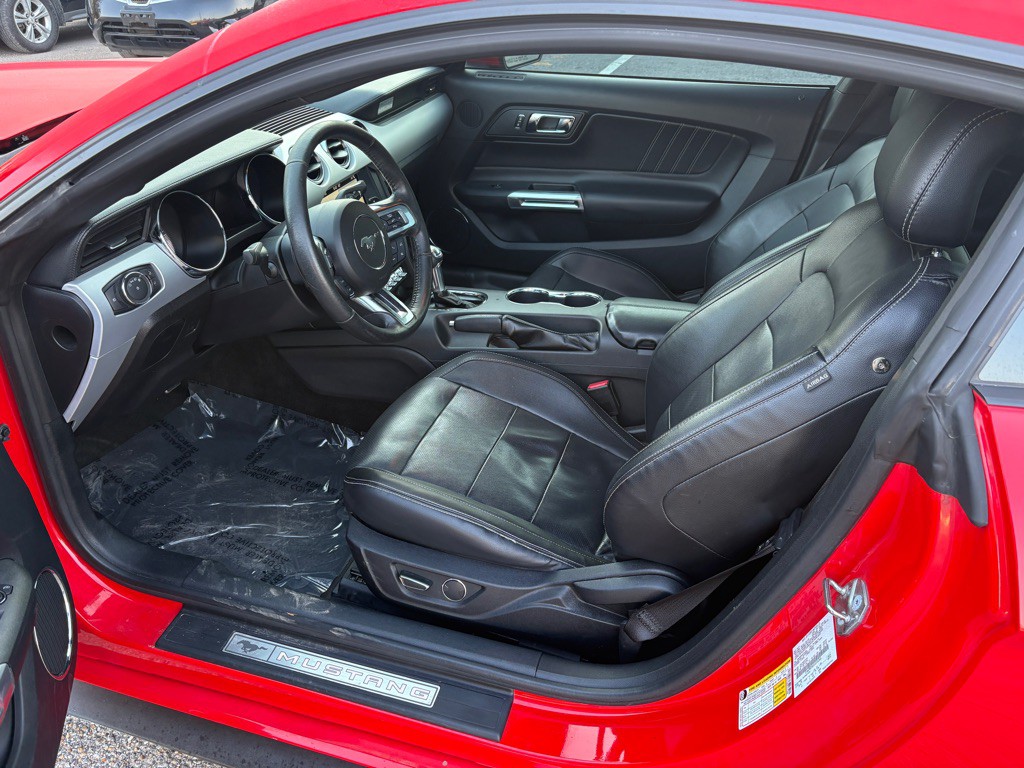 2017 Ford Mustang Image 5