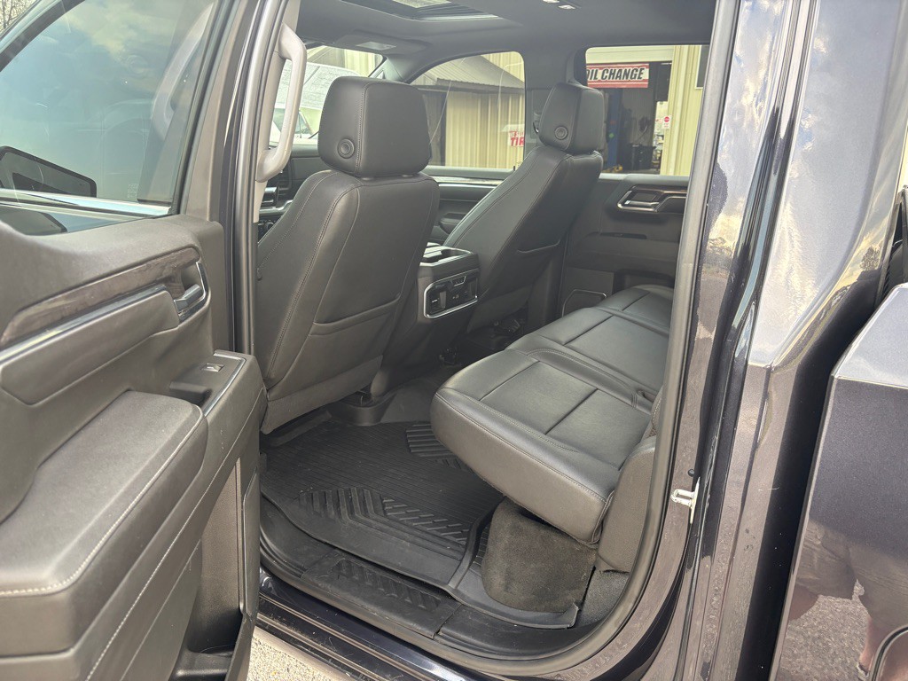 2023 Chevrolet Silverado 1500 Image 7