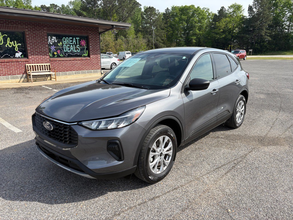 2025 Ford Escape Image 1