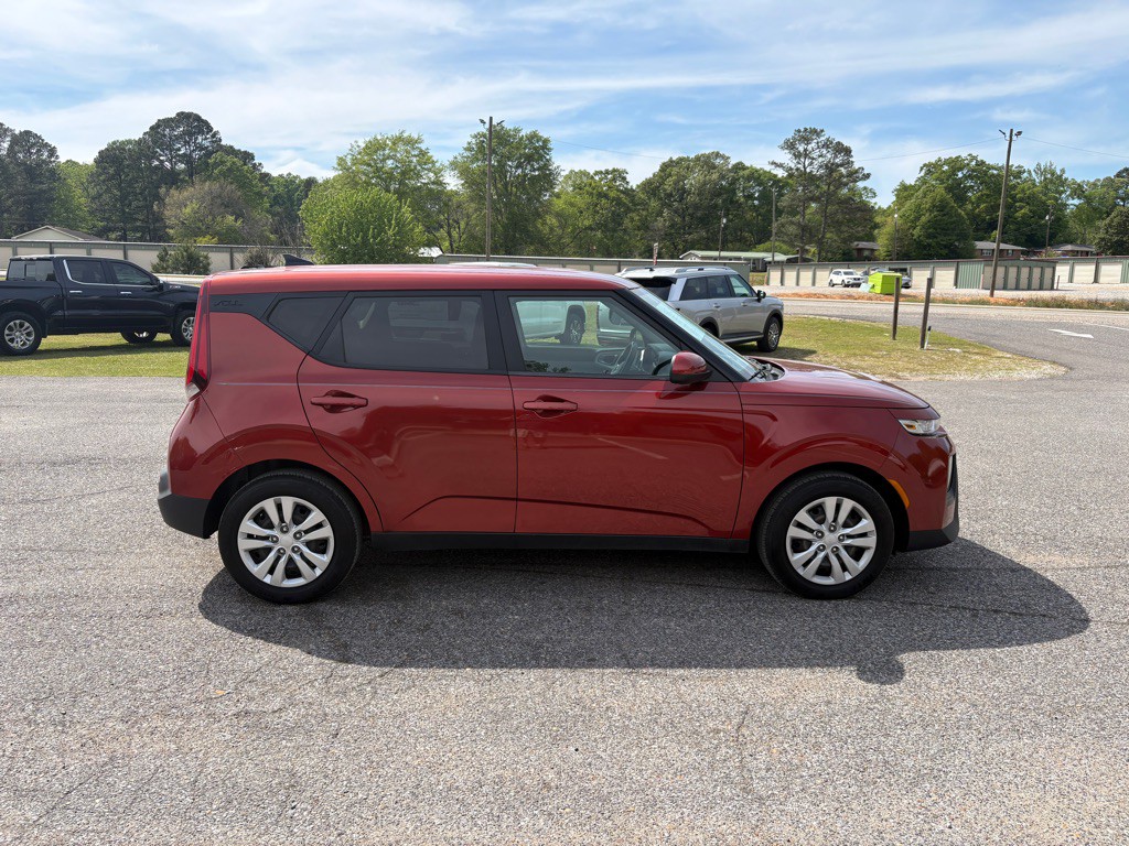 2022 Kia Soul Image 2