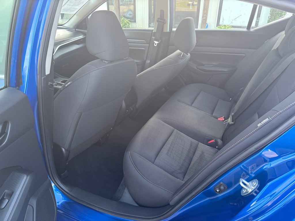 2025 Nissan Altima Image 4
