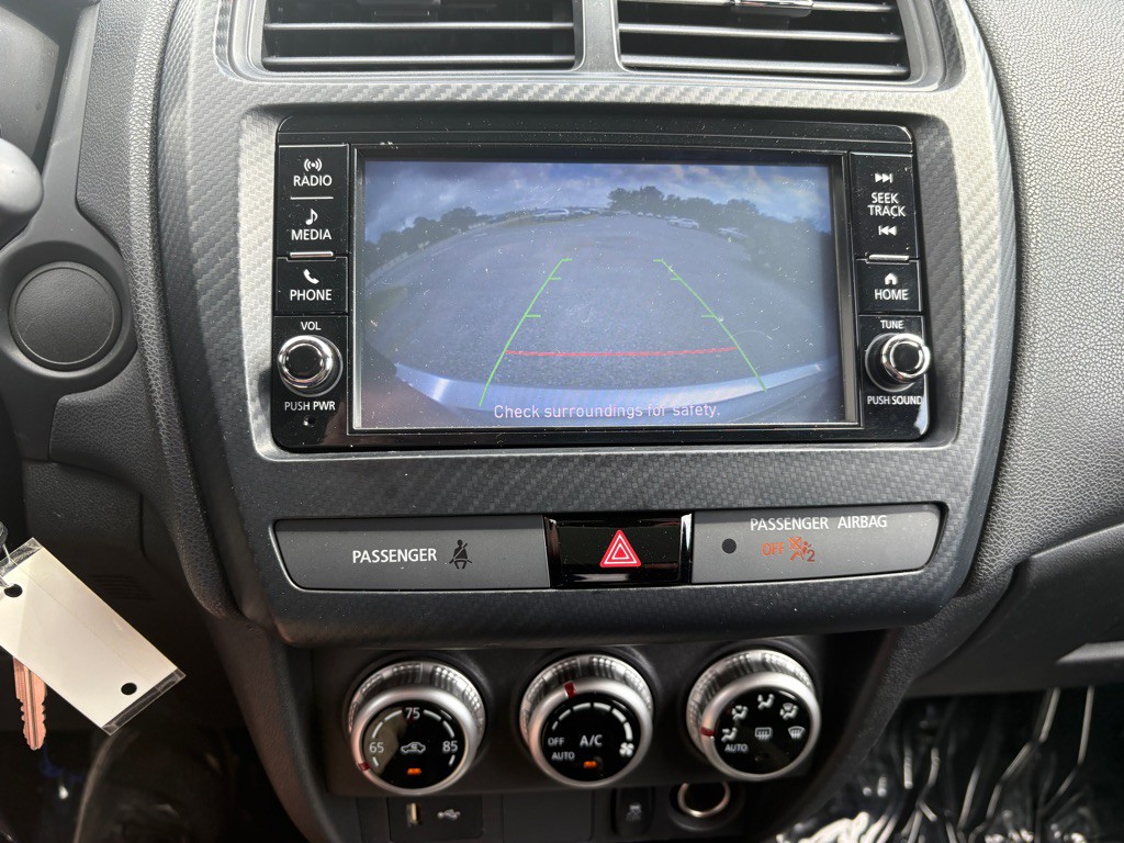 2020 Mitsubishi Outlander Image 10